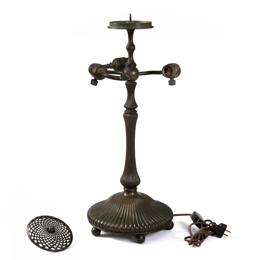 
                      
                        Macklowe Gallery Tiffany Studios New York "Dogwood" Table Lamp 
                      
                    