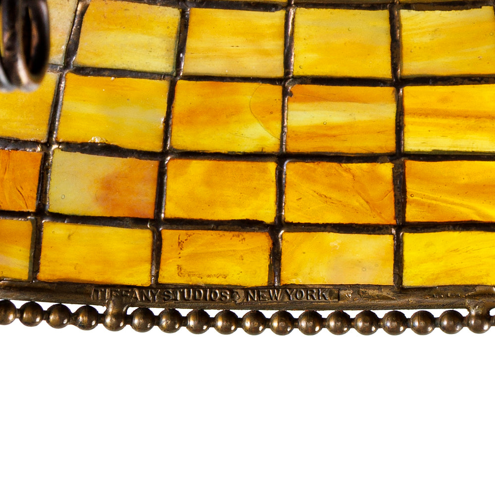 
                      
                        Macklowe Gallery Tiffany Studios New York "Geometric" Plafonnier
                      
                    