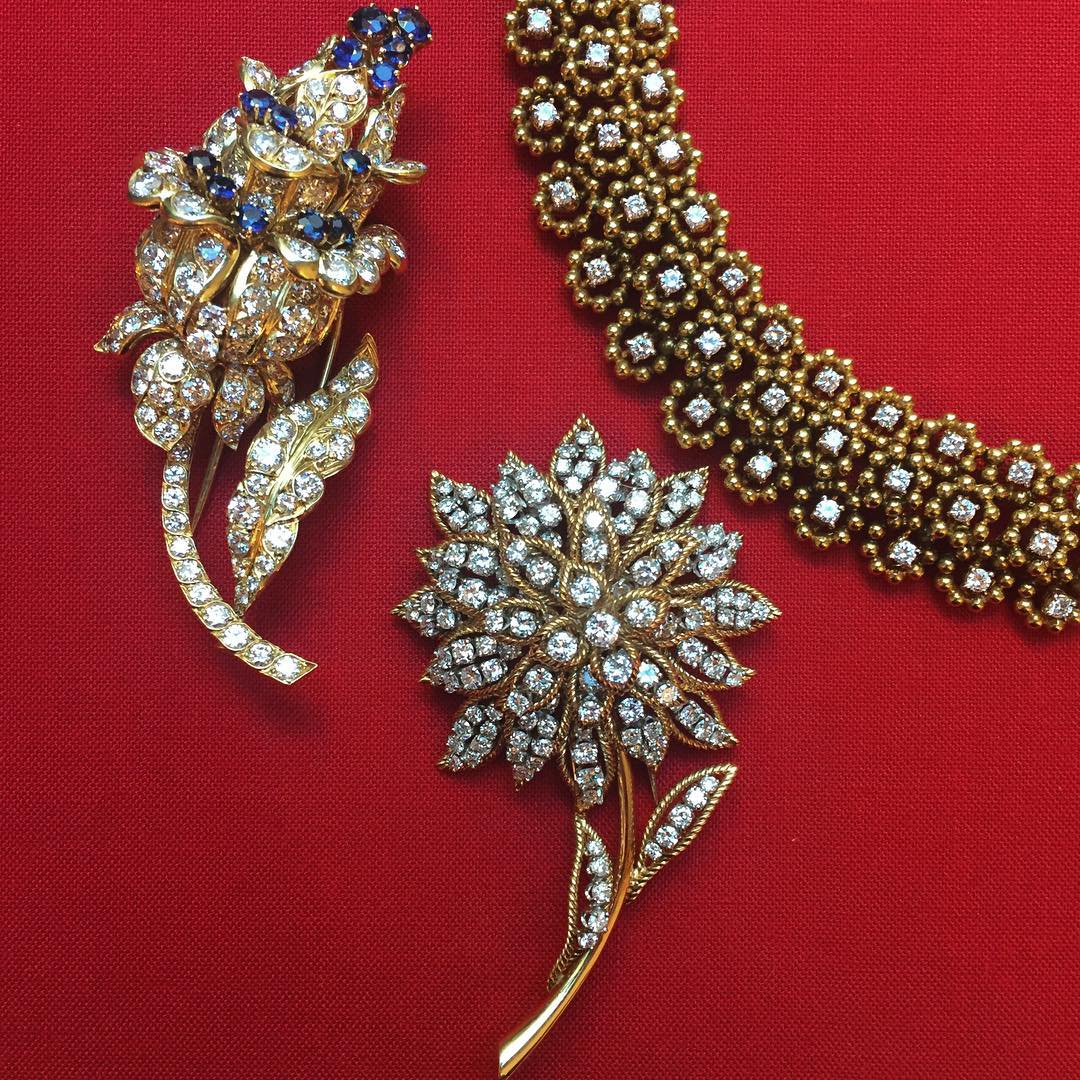 Macklowe Gallery Lacloche Frères Diamond and Sapphire Flower Brooch