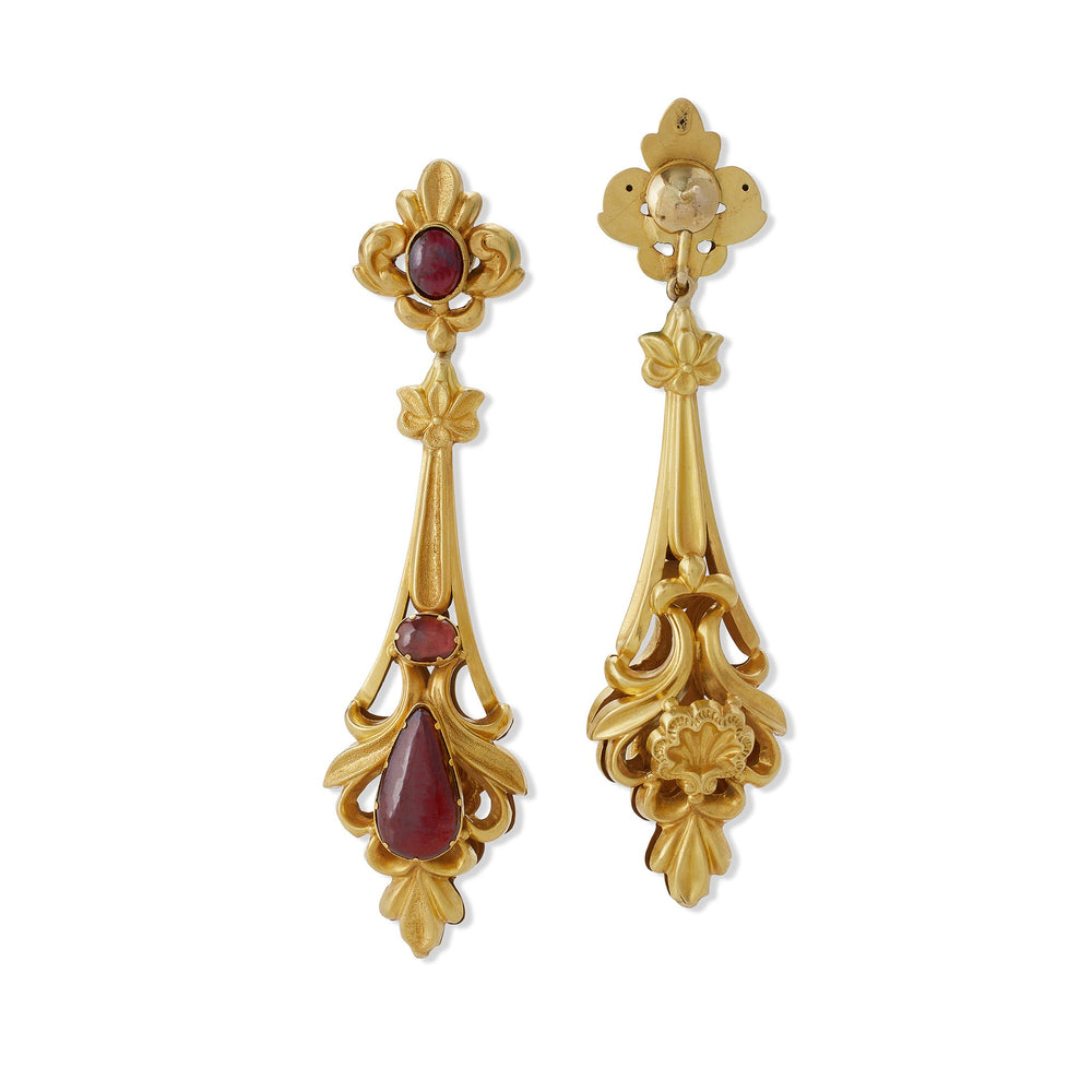 
                      
                        Macklowe Gallery English Cabochon Garnet Pendant Earrings and Pendant Necklace
                      
                    